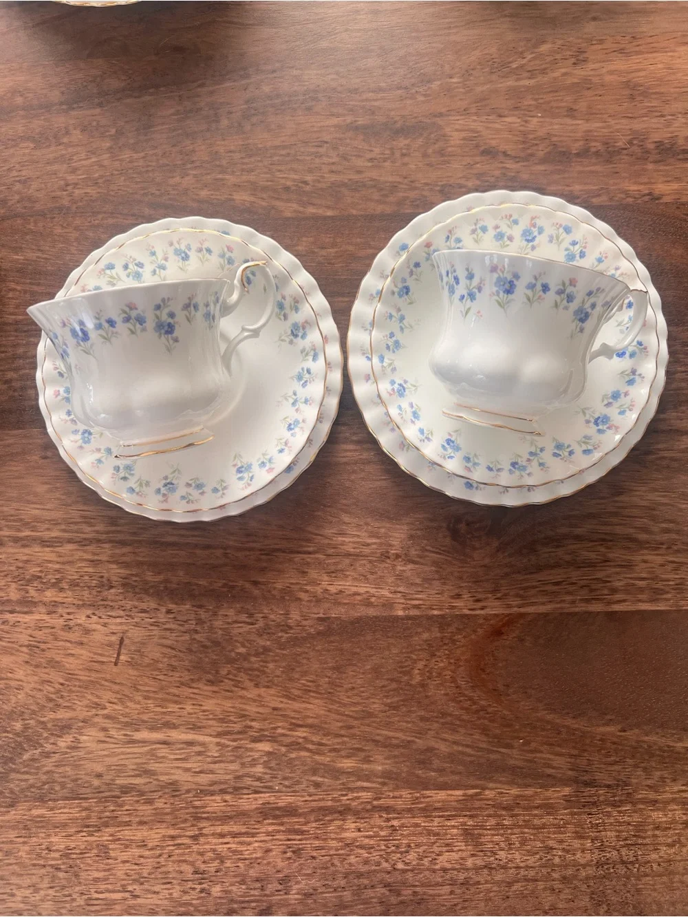 🎀 Royal Albert Memory Lane - 26 piece set - Vintage Cottage Core 💙